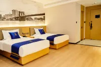 Super 8 Collection Hotel (Longnan Tanchang Guan'egou Branch) Hotels near Tanchang Sports Center (South Gate)