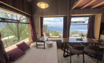 Huan Yibi's cabin