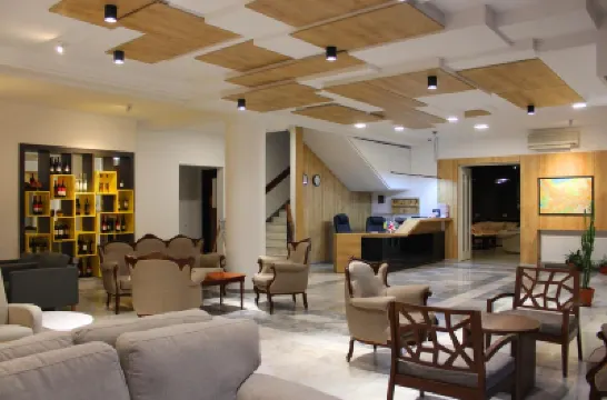 アライアンス ホテル 野外民族博物館周辺のホテル