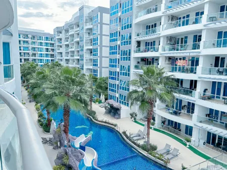 Grand Avenue Residence Condominium
