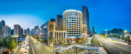 No. 518 Chongqing Road, Maojian District, Shiyan City, Hubei Province Отели рядом с достопримечательностью «Hubei University of Medicine»