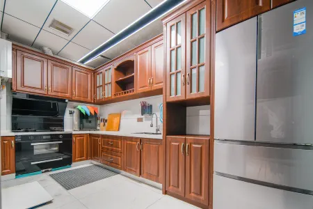 Floral Hotel·Yiju Bieyuan Hotel (Heluo Ancient City Branch) Отели рядом с достопримечательностью «Shenzhou Peony Garden»