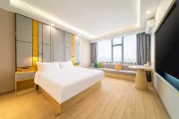 Greis Hotel (Yichun Economic Development Zone Baoli Market Branch)
