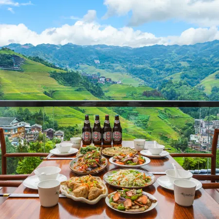 Enjoy the panoramic view of the rice fields (Longsheng Longji Terraces Branch)