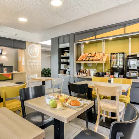 B&B HOTEL Montpellier 1 Отели рядом с достопримечательностью «Больница «Сен-Рош»»
