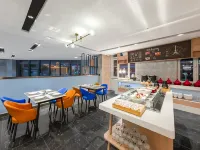 Kyriad Marvelous Hotel  Guyuan Xiji Town Hotel di Xiji