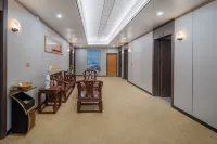 Holiday Inn Jiugongshan Tongshan - Mountain view