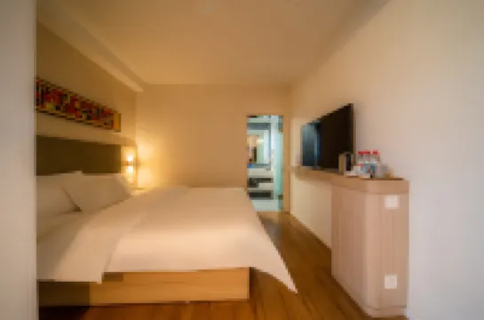 HanTing Hotel (Sanmenxia South Railway Station)