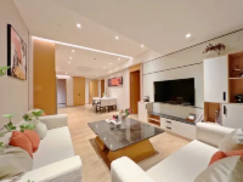 Manhattan International Apartment Hotel