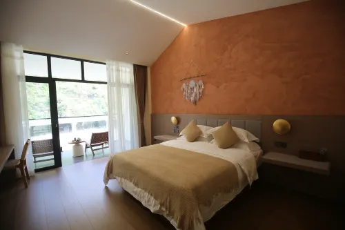 Nujiang Chuiyantai Homestay