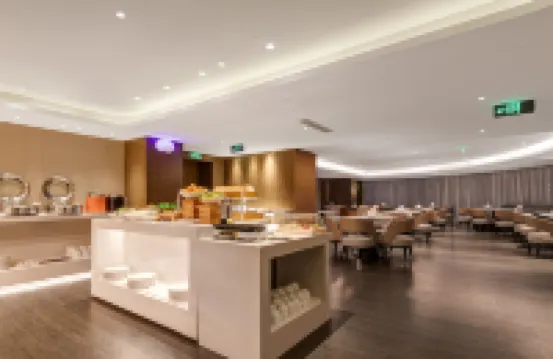 Ace Platinum Moon Hotel (Hanzhong East Street Guhantai Branch)