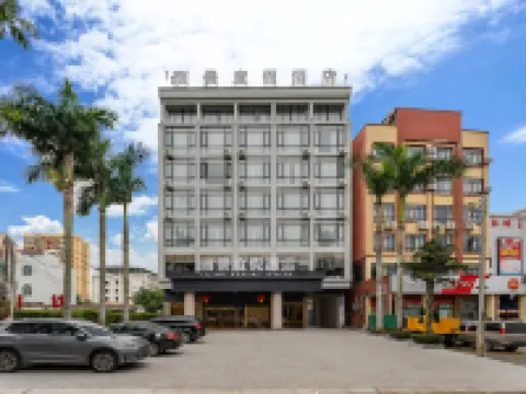 Lijing Resort Hotel (Ding'an County Government Branch) 定安のホテル