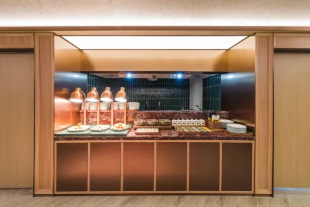 Orange Hotel (Dongying Qingfeng Lake) Отели рядом с достопримечательностью «Huanghe Sanjiaozhou Zoo»