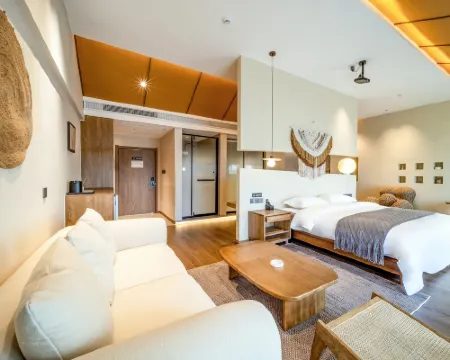 Qijiantang Designer Hotel Hotels in Menghai