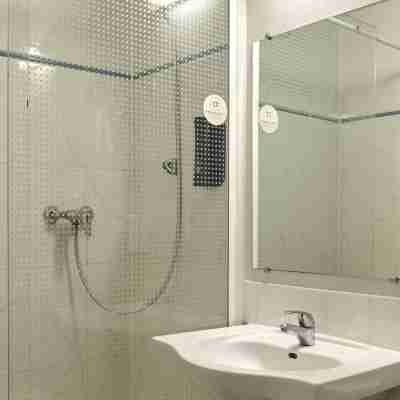 B&B HOTEL Saclay Rooms