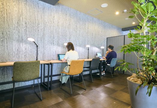 코고 텐노지 로비 또는 공용 족욕탕 시설