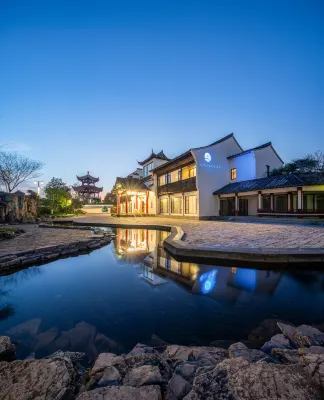 Kaiyuan Yiju Holiday Manor (Haining Yanguan Guanchao Resort Park)