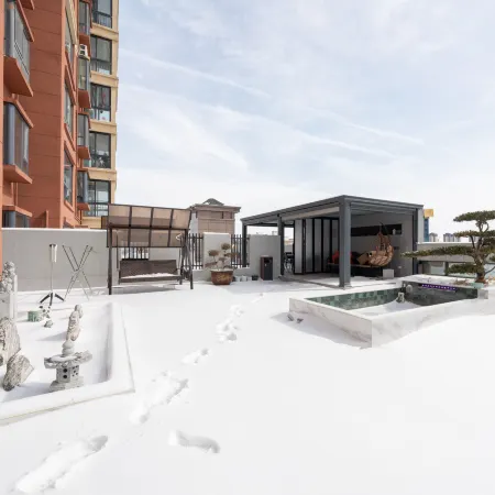 World Hotel (Kaifeng Lankao Chezhan Road Hualiancheng Shopping Plaza)
