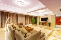 โรงแรมเยว่ซินทูมอร์โรว์ - สระว่ายน้ำบนดาดฟ้า