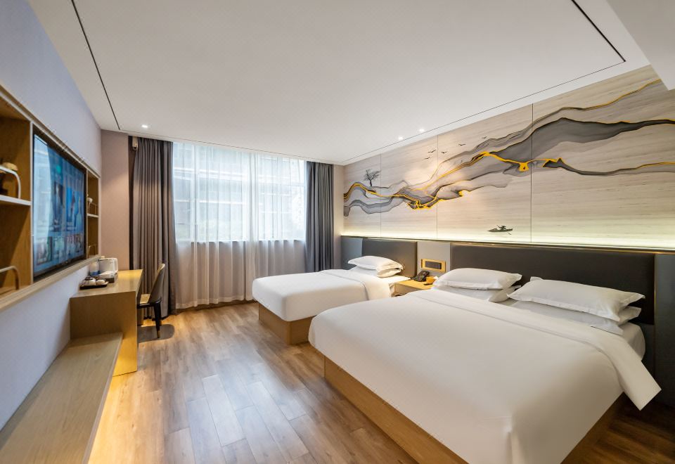 5. 웨이팅 호텔 (..