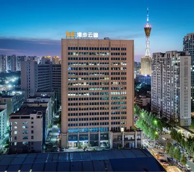 Wandering Cloud Hotel (Zhongyuan Futa Branch)