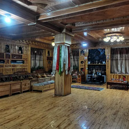 Yangda Homestay (Daocheng Visitor Center)
