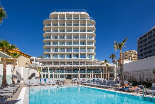 Hotel Benalmadena Beach Hotels near Plaza de Ole