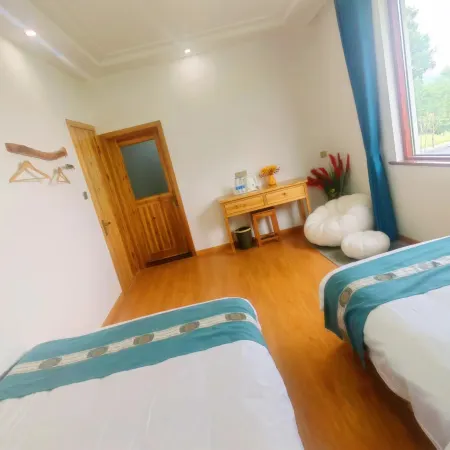 Xidi Tingyun Xiaozhu Huipai Courtyard Design Guesthouse (Yi East Station)