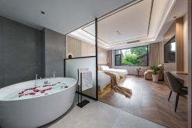Tengchong Yichang Holiday Smart Hotel