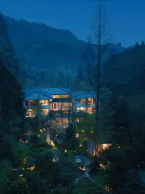 Qingcheng Mountain is not staying. Jiuzhi Forest Private Tang Homestay