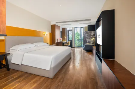 Youxuan Hotel (Nanning Qingxiushan Scenic Area MixC Branch)