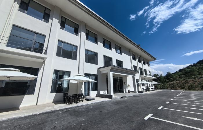 LUQUAN MOUNTAIN HOSTEL
