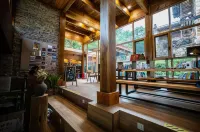 Tianlu Gucun Township Yun Homestay - bar