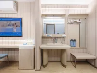 HanTing Hotel (Dalian Railway Station People's Square) Hotel a Dalian