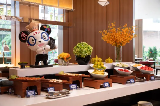 Hampton by Hilton Haikou Guomao Отели рядом с достопримечательностью «Martyrs' Cemetery»