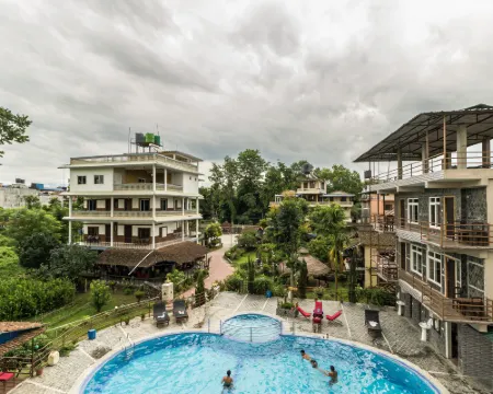 ホテル リバーサイド チトワンのホテル