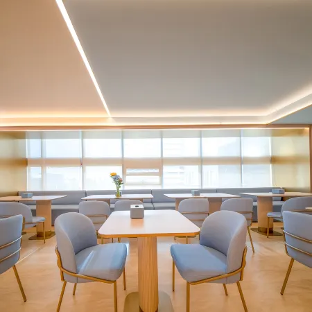 HanTing Hotel (Lanzhou Zhongchuan Airport Ruiling International)