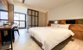 Central Land Hotel
