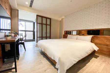 Central Land Hotel