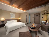Snow Court & Songjiang Moon Wabi-Sabi Ultra-Luxury Courtyard(Harbin Zhonghua Baroque Branch) Hotels near Daowai