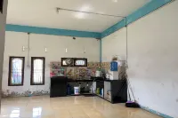Pondok Family
