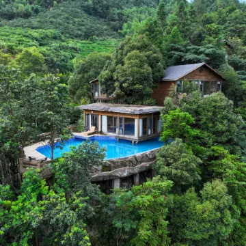 Helv Tourist Resort Homestay Отели в г. Чалин