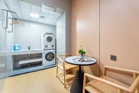 Yongkang Zhijian Hotel (Yongkang East Bus Station)