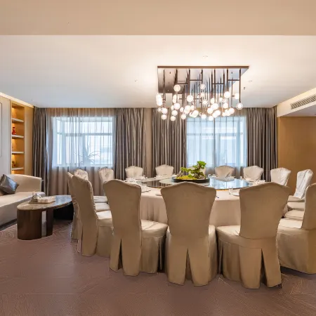 Shiyan Jiahua Holiday Hotel (Wuyan Shopping Mall People's Hospital Branch)