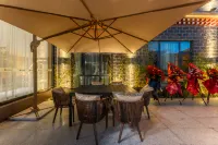 IU Hotel (Shangri-La Dukezong Ancient City) Hotels in Shangri-La