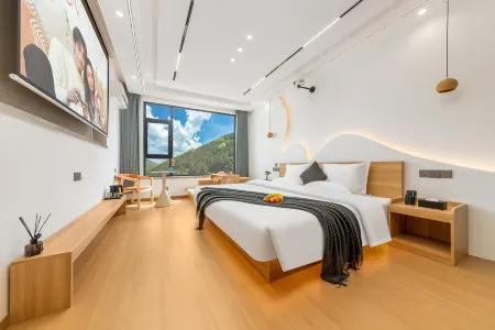 Mount Wutai Ruyiqiyuan (Mount Wutai Scenic Spot Store) Отели рядом с достопримечательностью «Baiyun Temple»