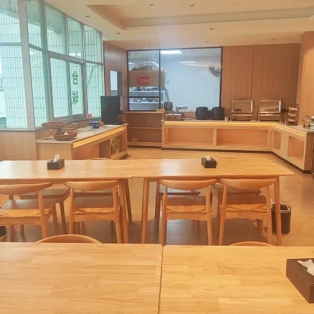Mingxi Xinyi Hotel