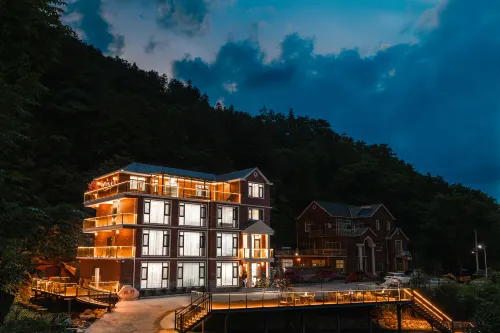 taoyeyinyuanshanzhaung Hotels in Yuexi