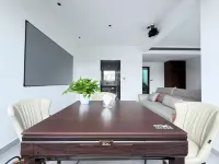 Riverbank Homestay