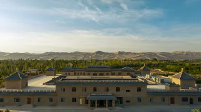Dunhuang Castle Vacation Hotel